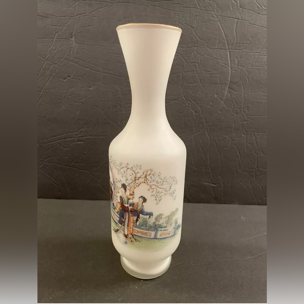 Vintage Norleans Satin Frosted Glass Vase Asian Japaneese Made in Italy